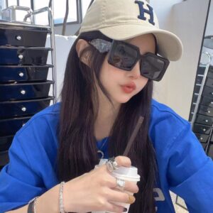 PRADA-GLASSES