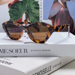 PRADA-GLASSES