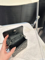 CHANEL-BAGS - Image 9