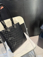 CHANEL-BAGS - Image 2