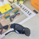 LOUIS VUITTON-GLASSES - Image 9