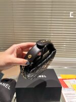 CHANEL-BAGS - Image 2