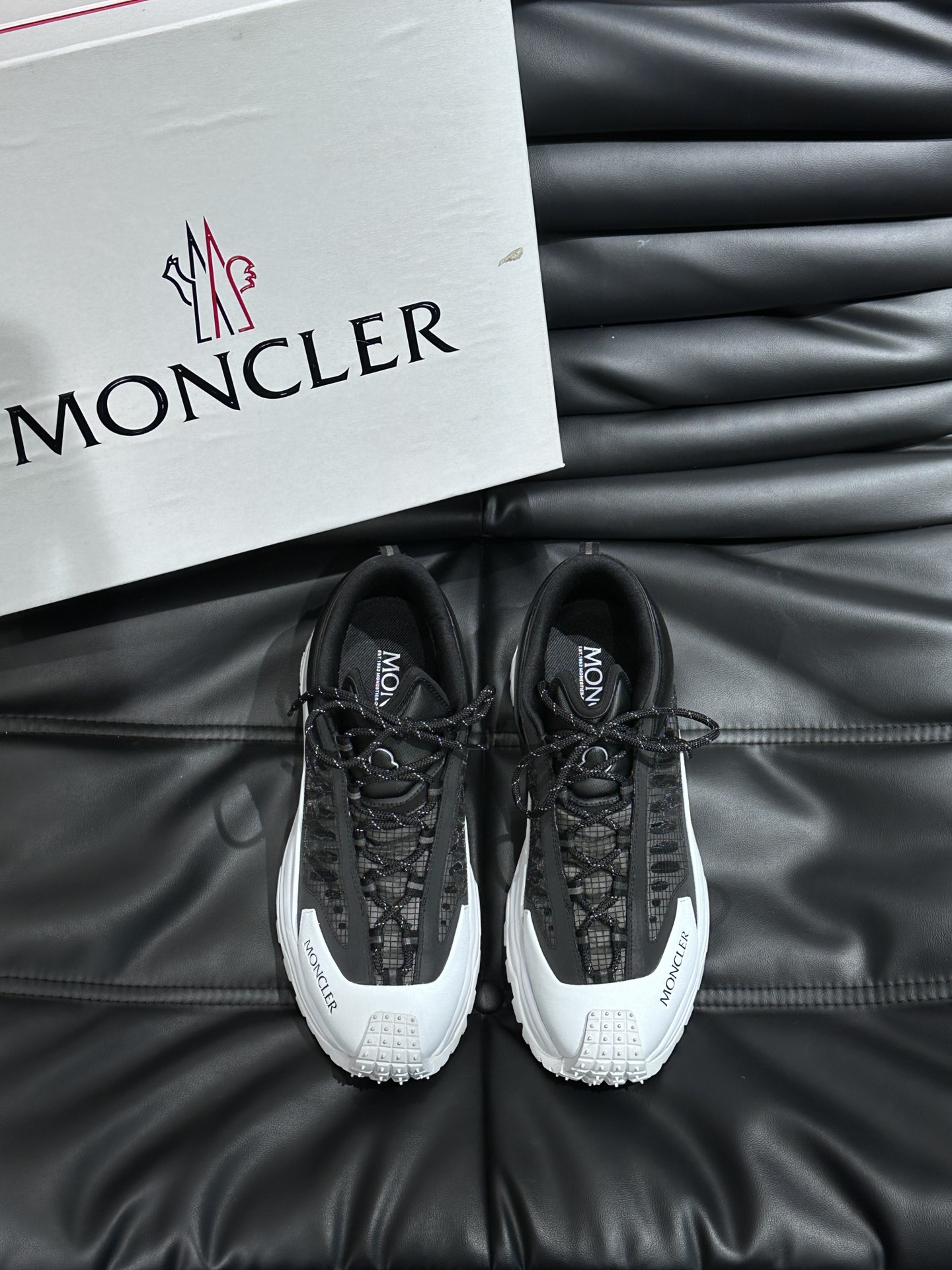 i1709532860_590_2 MONCLER-SHOES - Image 1