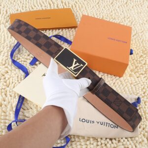 LOUIS VUITTON-BELT