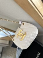 CHANEL-BAGS - Image 2