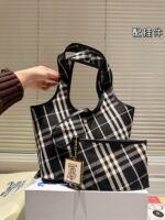 BURBERRY-BAGS - Image 2