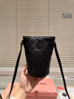 CHANEL-BAGS - Image 2