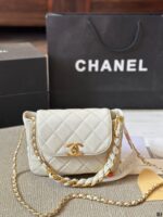 CHANEL-BAGS - Image 3