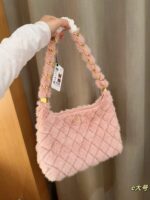 CHANEL-BAGS - Image 3