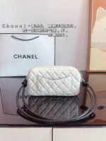 CHANEL-BAGS - Image 8