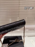CHANEL-BAGS - Image 3