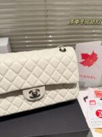 CHANEL-BAGS - Image 2