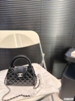 CHANEL-BAGS - Image 3