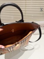 BURBERRY-BAGS - Image 9