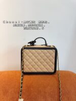 CHANEL-BAGS - Image 5