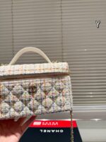 CHANEL-BAGS - Image 3