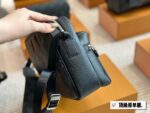 LOUIS VUITTON-BAGS - Image 3