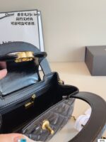 CHANEL-BAGS - Image 8