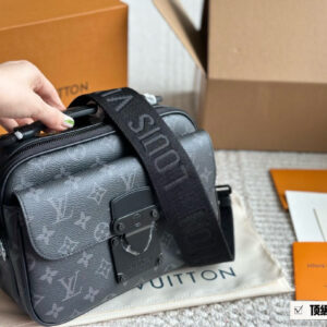 LOUIS VUITTON-BAGS