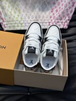 LOUIS VUITTON-SHOES - Image 7