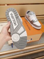 LOUIS VUITTON-SHOES - Image 9