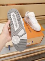LOUIS VUITTON-SHOES - Image 9
